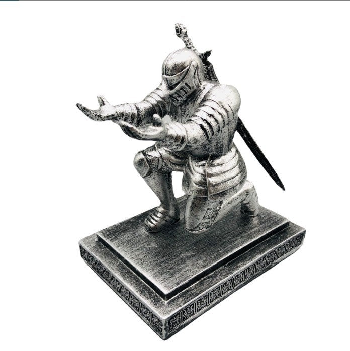 knight pen holder